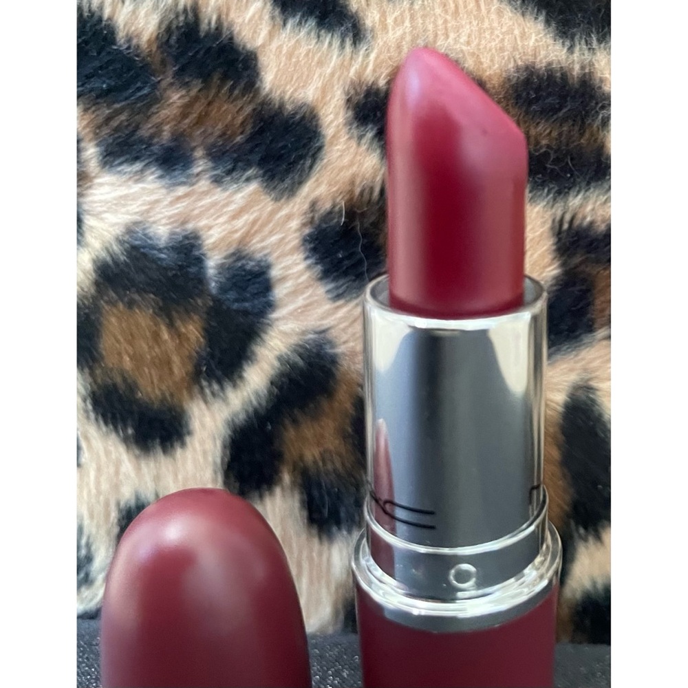 Limited Edition M.A.C Cosmetics Sip Happens Matte Lipstick - Picture 7 of 9